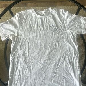 Travis Matthew Large Tshirt